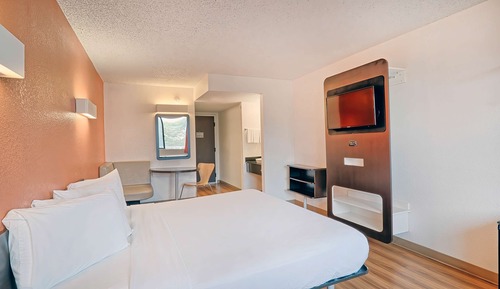 Habitación estándar, 1 cama de matrimonio, accesible para personas con discapacidad, no fumadores
