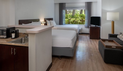 Suite, 1 habitación (Mobility/Hearing Accessible, Tub)