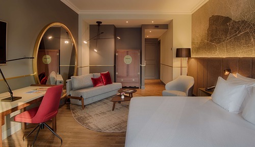 Suite junior (Extra Bed 3 Adults + 1 Child)