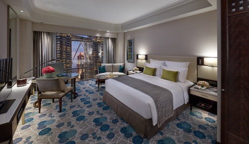 Habitación Club, 1 cama de matrimonio grande (Twin Towers View)