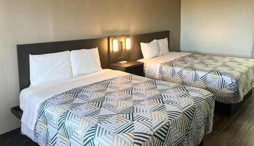 Habitación Deluxe, 2 camas de matrimonio, fumadores, frigorífico y microondas
