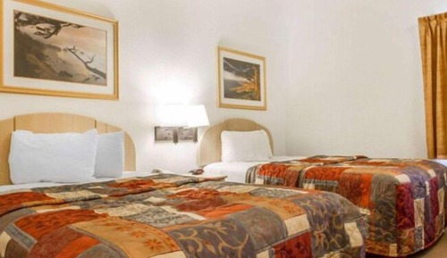 Double Room with Two Double Beds - Disability Access/Non-Smoking