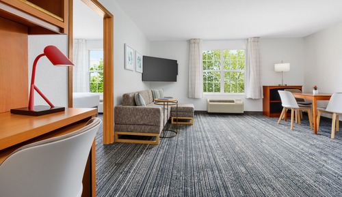 Suite, 1 habitación, no fumadores (Mobility Accessible, Roll-In Shower)