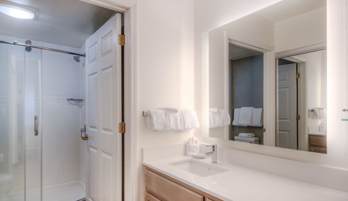 Estudio, 1 cama de matrimonio grande con sofá cama (Mobility/Hearing Accessible, Tub)
