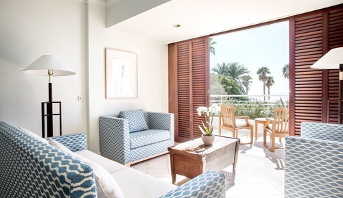 Estudio, vistas al mar