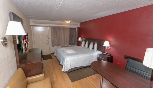 Habitación Premium, 1 cama de matrimonio grande (Upgraded Bedding & Snack, Smoke Free)