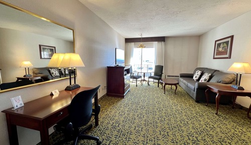 Suite, 1 cama de matrimonio grande, bañera de hidromasaje, vistas a la ciudad
