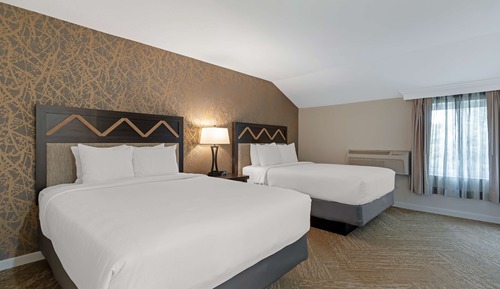 Suite, 2 camas de matrimonio, no fumadores, frigorífico y microondas (Living Room;Walk-in Shower)