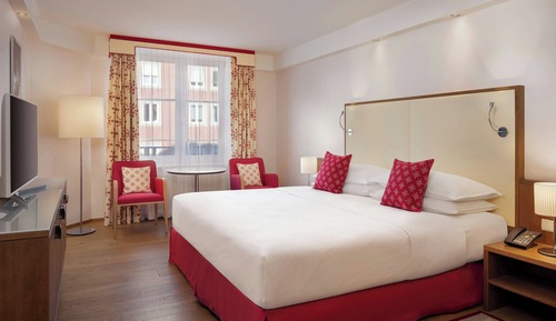 Habitación clásica, 1 cama de matrimonio grande, vistas a la ciudad