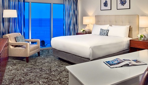 Habitación Premier, 1 cama de matrimonio grande, vistas al mar (Preferred Ocean Curve King)