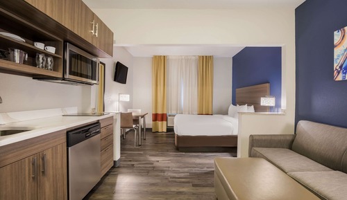 Suite, 1 cama de matrimonio grande con sofá cama, no fumadores (Efficiency)