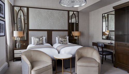 Habitación superior (with Twin Bed)