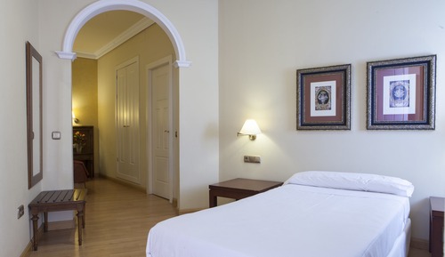 Habitación doble (with sofa bed)