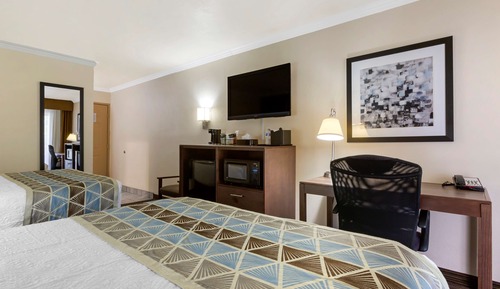 Habitación estándar, 2 camas de matrimonio, accesible para personas con discapacidad, bañera