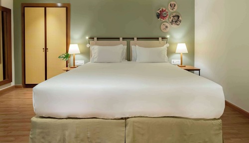Habitación superior, 1 cama de matrimonio grande (Accessible)