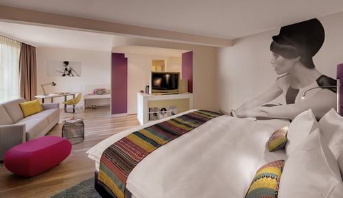 Suite, 1 cama de matrimonio grande, vistas a la ciudad