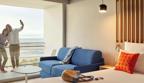 Habitación superior, 1 cama doble con sofá cama, balcón, vistas al mar