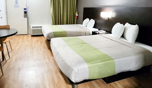Habitación estándar, 2 camas dobles, no fumadores, frigorífico y microondas