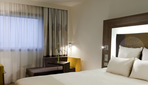 Habitación superior, 1 cama doble con sofá cama (Paris View)