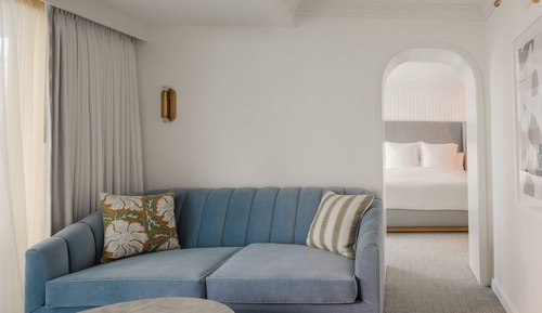 Villa, 1 cama de matrimonio grande, junto a la piscina