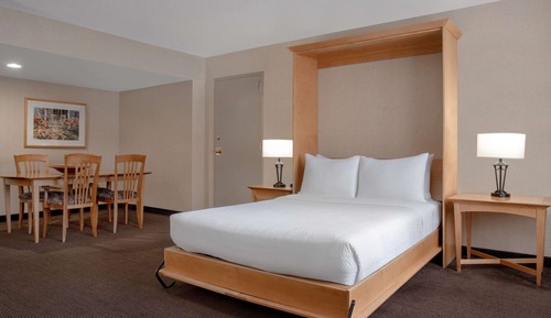 Suite (1 Murphy Bed, 1 Room)