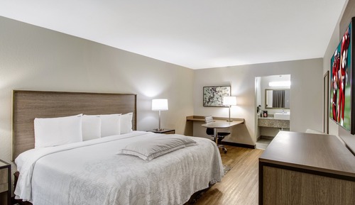 Habitación Premium, 1 cama de matrimonio grande (Upgraded Bedding & Snack, Smoke Free)