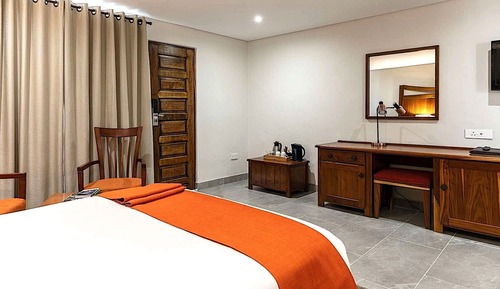 Habitación básica con 2 camas individuales