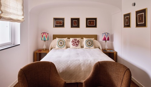 Habitación (Courtyard room)
