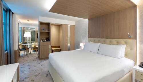 Habitación junior con 1 cama doble o 2 individuales, 1 cama de matrimonio grande