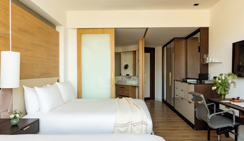 Premier Connecting Rooms (3+3)