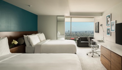 Habitación, 2 camas de matrimonio (Sunset Boulevard View)