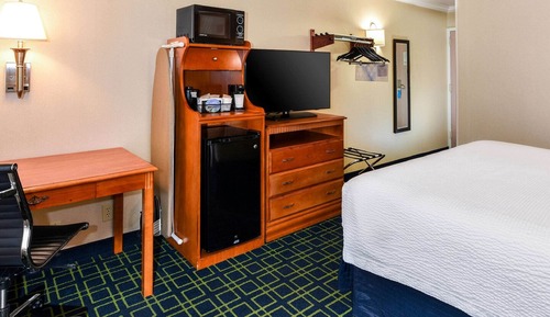 Habitación estándar, 1 cama de matrimonio grande, no fumadores, frigorífico y microondas