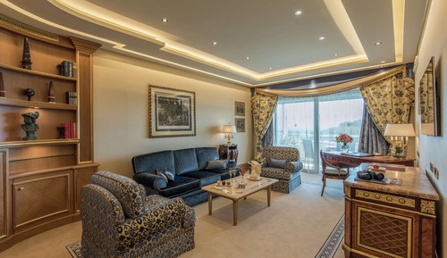 Suite, 1 King Bed, Park and Pool View (Park Suite, Spa/Club Lounge Access)