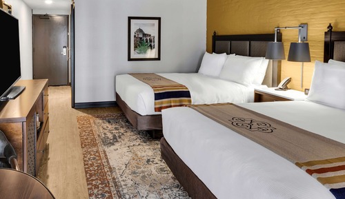 Habitación, 2 camas de matrimonio, accesible para personas con discapacidad, bañera