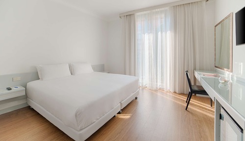Habitación familiar (Adjoining Room, 2AD+2CH)