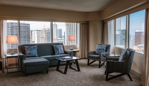 Suite ejecutiva, 1 cama de matrimonio grande, vistas a la ciudad