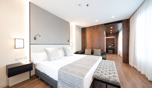 Habitación Deluxe (Square View)