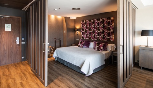 Suite (Clock)