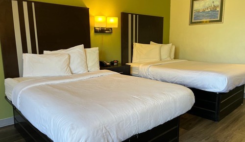 Habitación estándar doble, 2 camas dobles, no fumadores