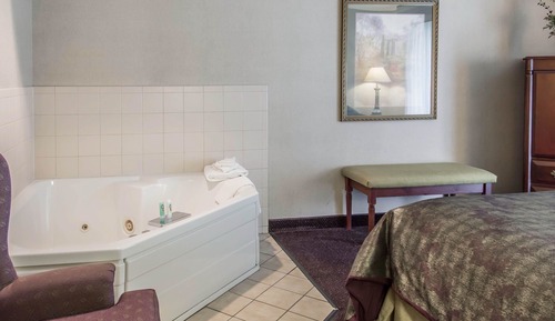 Suite, 1 cama de matrimonio grande, bañera de hidromasaje
