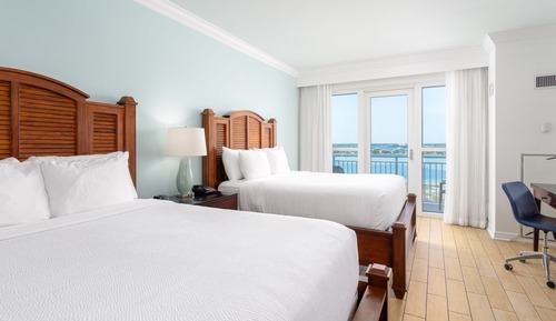 Habitación, 2 camas de matrimonio, balcón, vistas a la bahía
