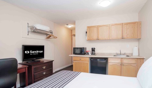 Habitación estándar, 1 cama de matrimonio, cocina básica