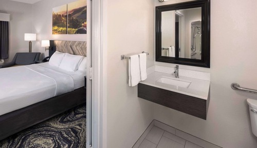 Habitación, 1 cama de matrimonio grande, accesible para personas con discapacidad, no fumadores