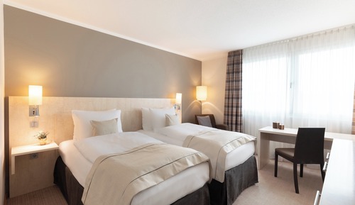 Habitación estándar, 1 cama de matrimonio con sofá cama (Up to 3 Guests)