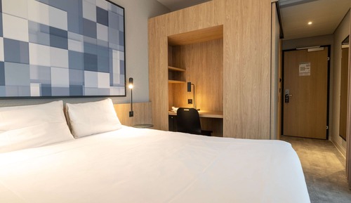 Habitación superior, 1 cama doble, balcón