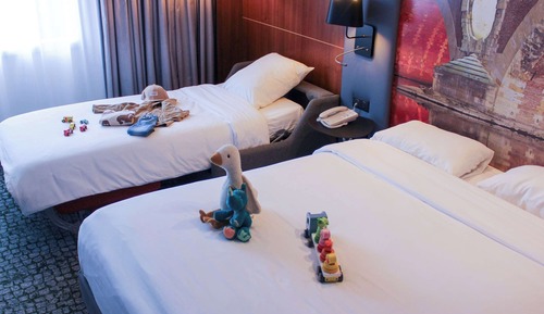 Habitación familiar (1 Double Bed and 1 Single Bed)