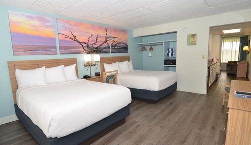Suite, 2 camas de matrimonio, no fumadores (Oceanside, 1st Floor)