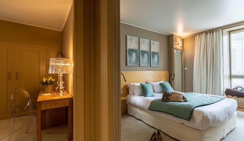Deluxe Suite, 1 Queen Bed, Non Smoking