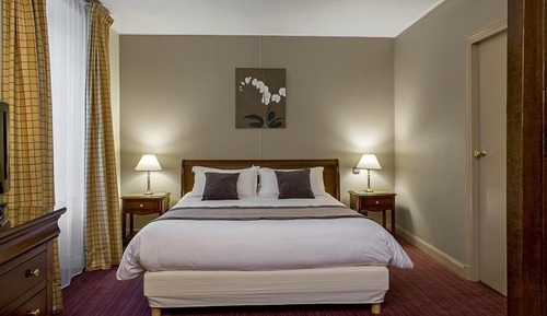 Suite junior, 1 cama de matrimonio, no fumadores, bañera (Larger Room;Twin bed on request)