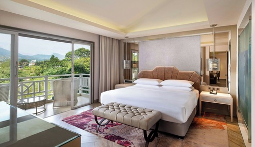 Suite Club, 1 cama de matrimonio grande, balcón, en una planta alta
